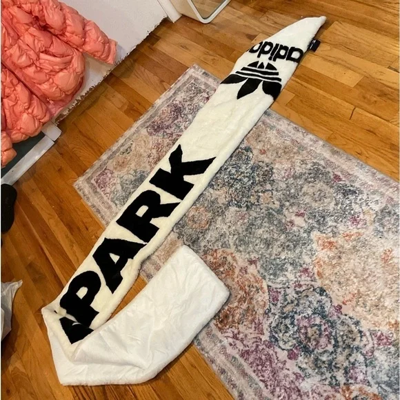 adidas x IVY PARK Unisex Faux Fur Scarf in White/Black - Picture 1 of 7